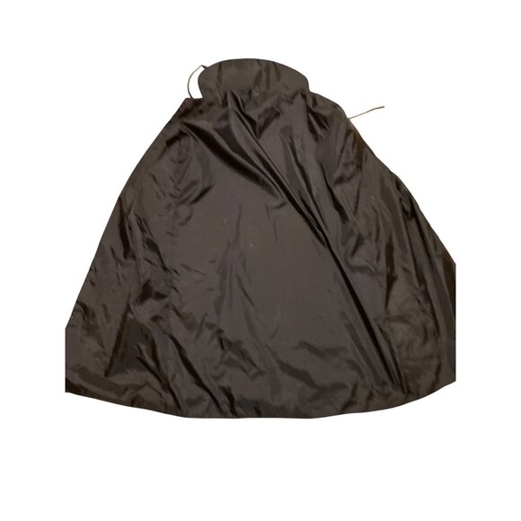 Halloween Black and Red Vampire Cape Costume One Size Fits Most 100% Nylon - Picture 4 of 6